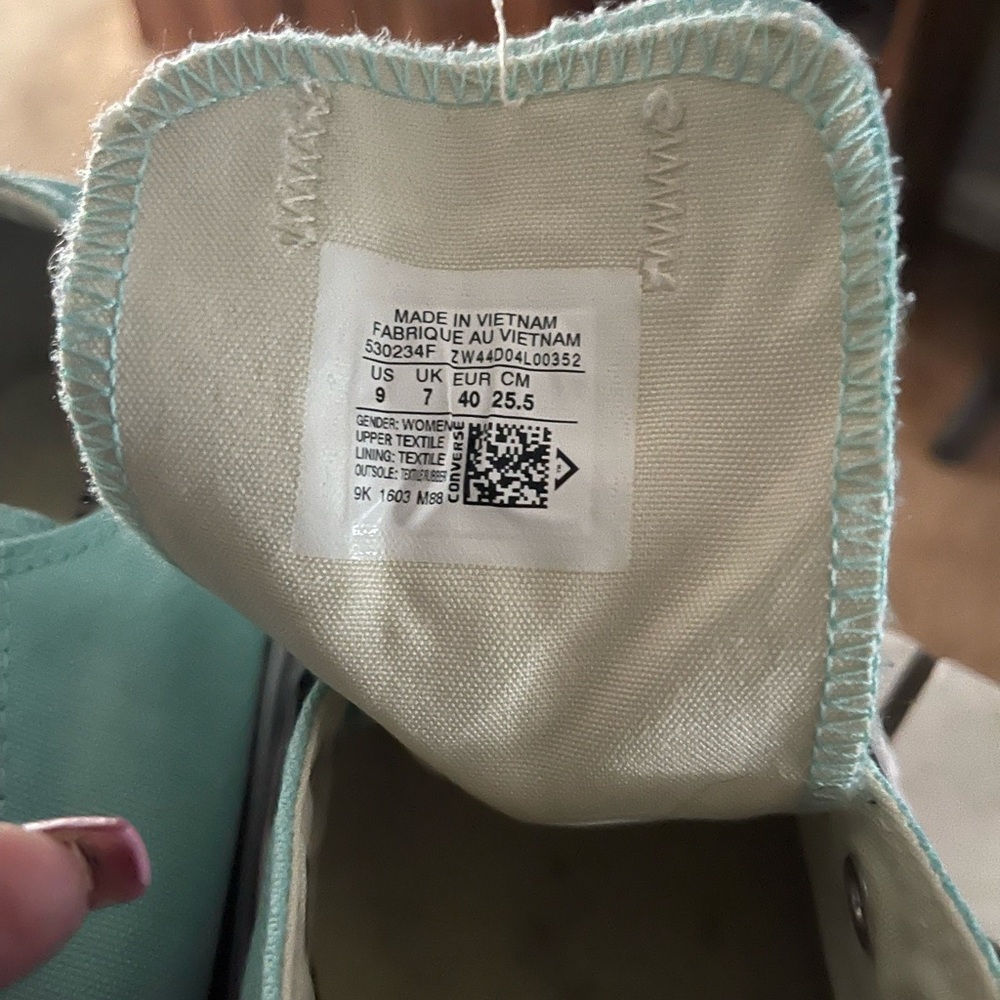 Size 9 - Picture 3 of 3